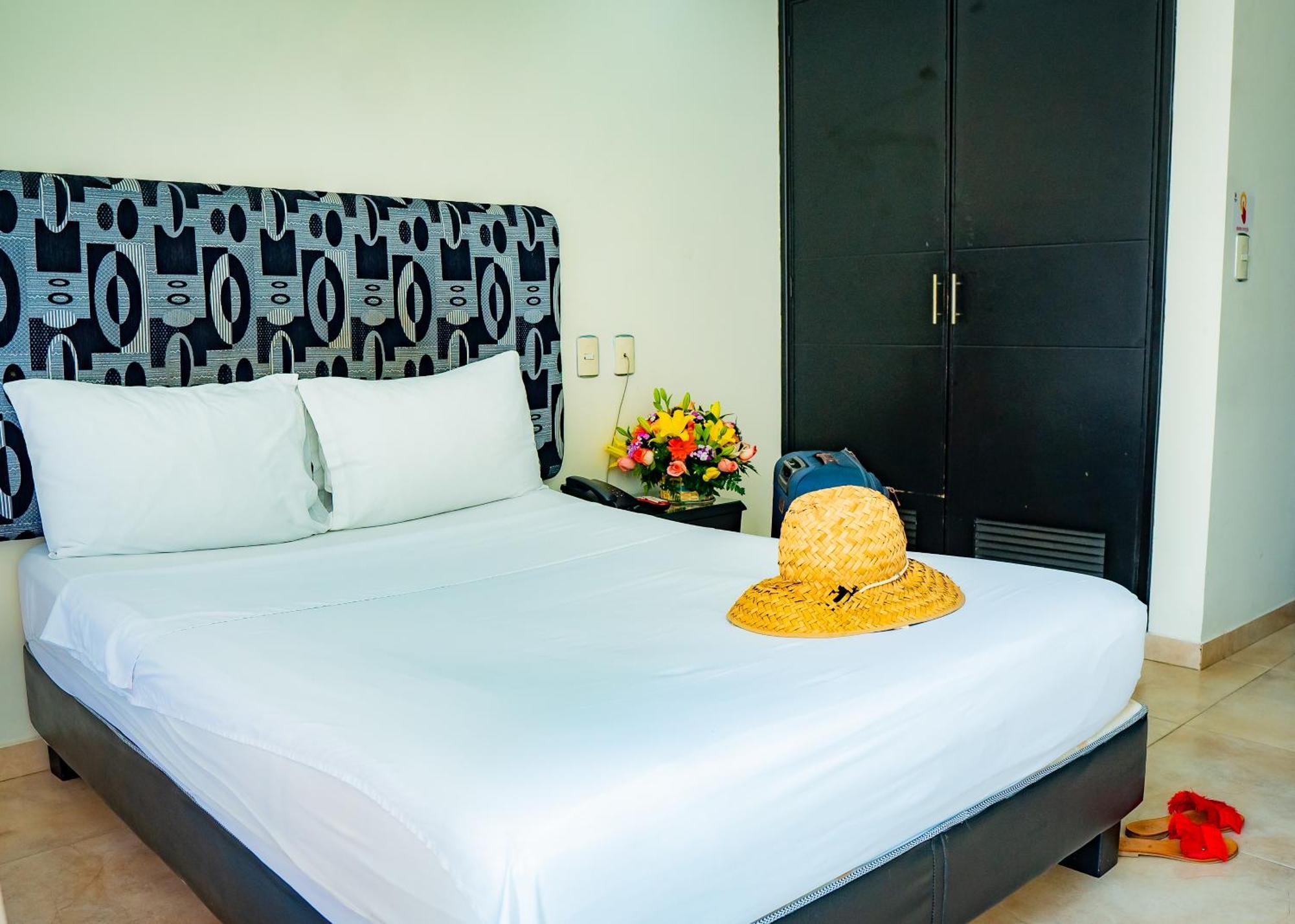 Kalina Hotel จีราร์ดอท ภายนอก รูปภาพ